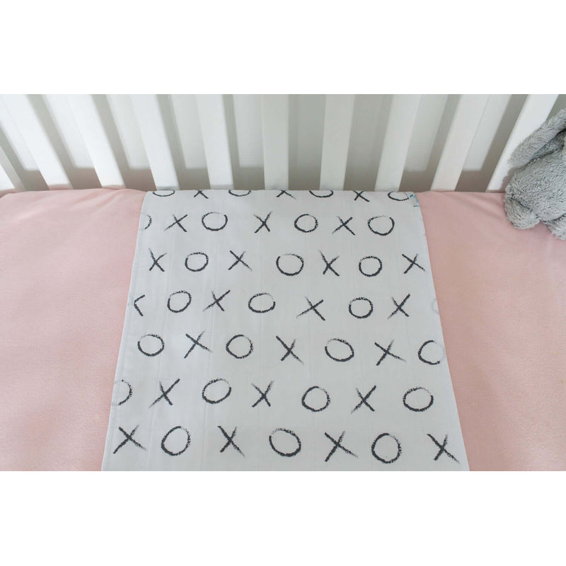 Cot Pad – Hugs and Kisses
