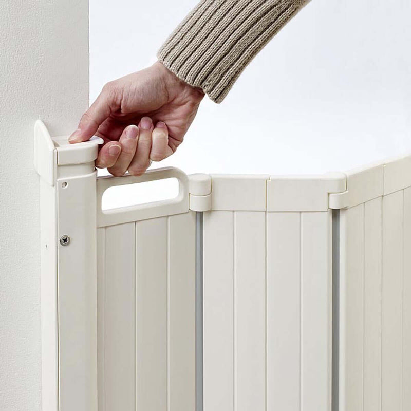 BabyDan Guard Me Retractable Barrier - White