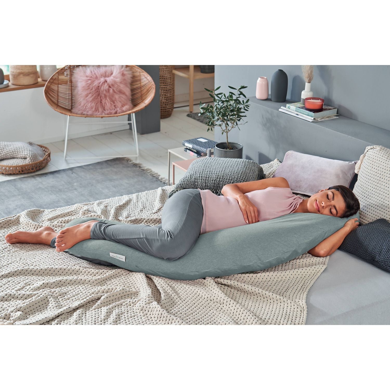 Theraline The Original Maternity and Nursing Pillow - Bamboo