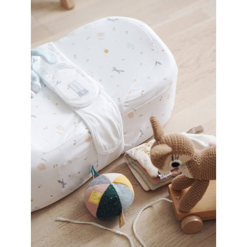 Red Castle | Cocoonababy Nest with Fitted Sheet
