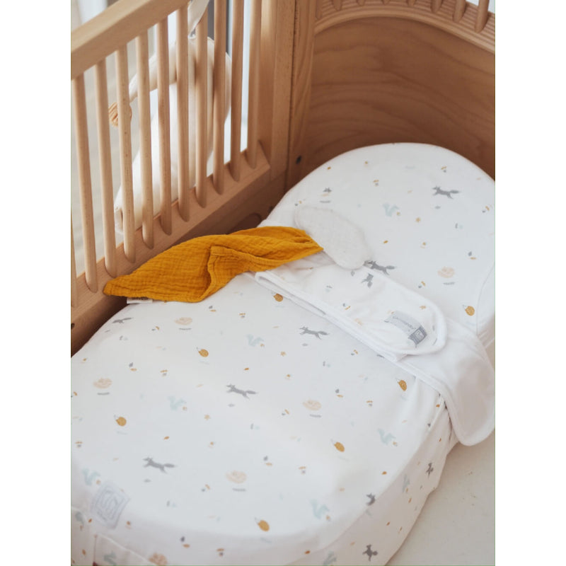 Red Castle | Cocoonababy Nest with Fitted Sheet