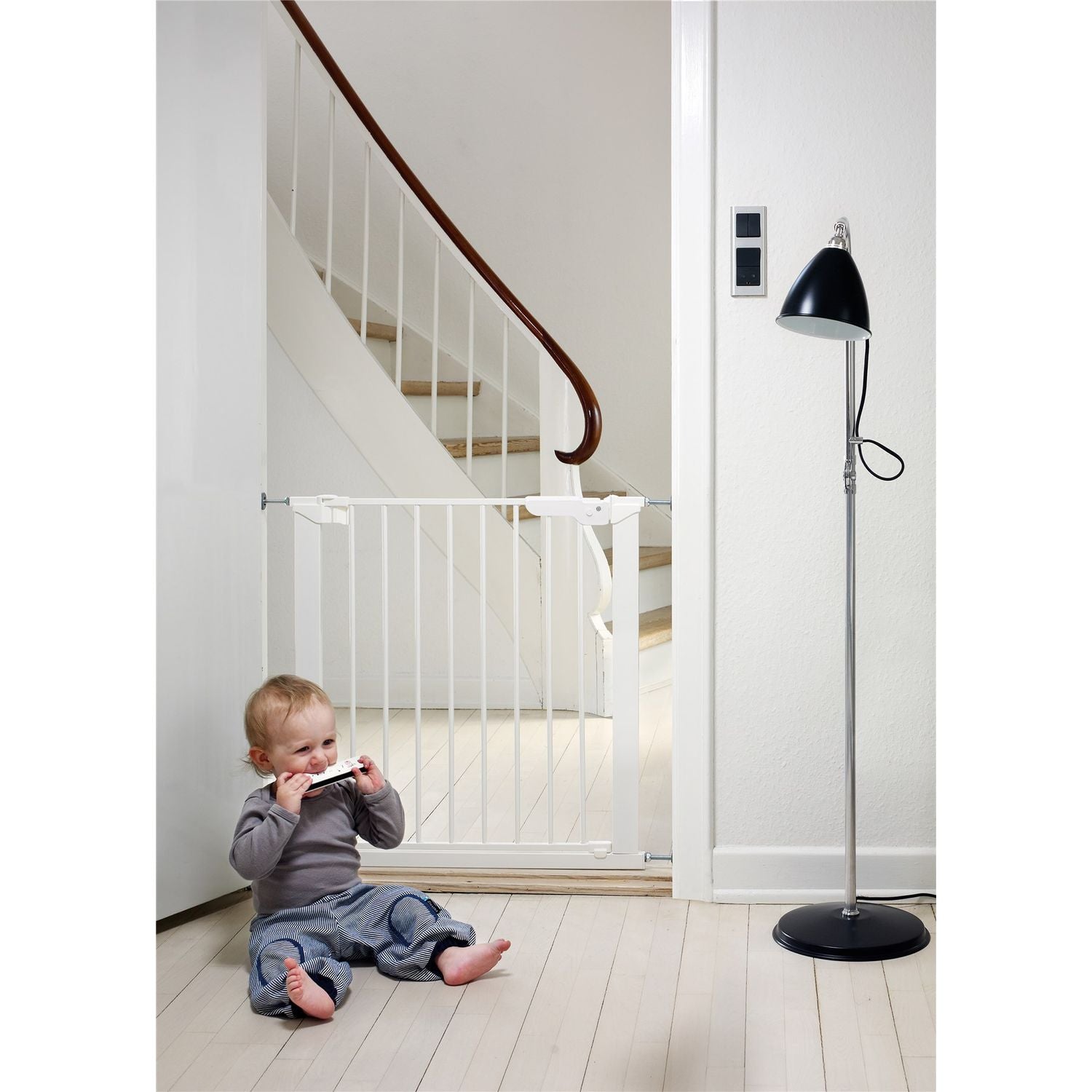 BabyDan Premier Pressure Gate - White